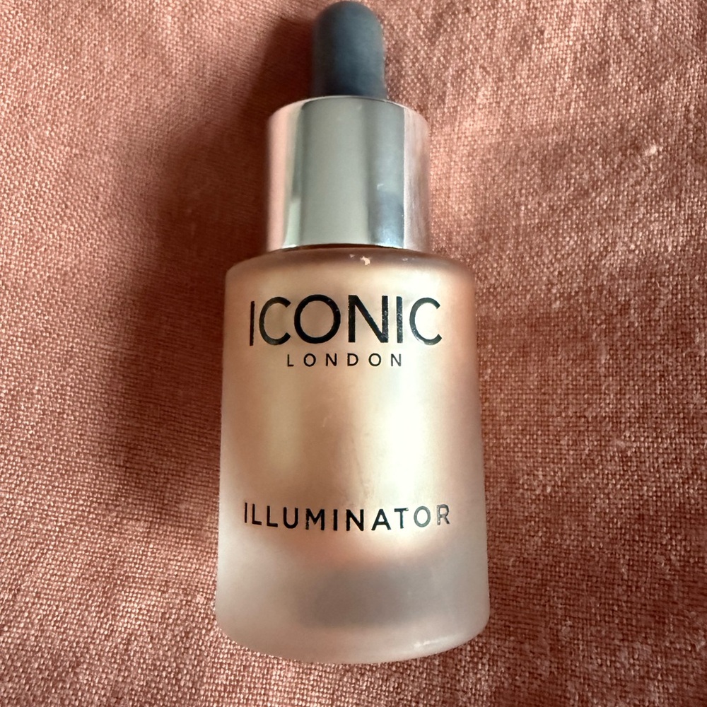 Iconic London Illuminator. New